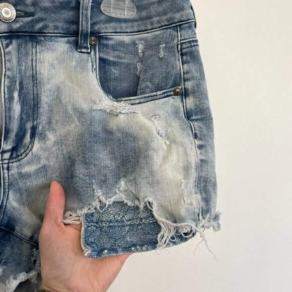 AMERICAN EAGLE 360 Super Stretch AEO Denim x4 Hi-Rise Shortie Acid Wash Ripped - Picture 9 of 15